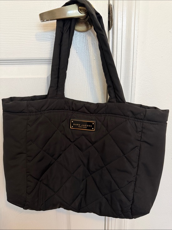 Marc Jacobs Handbags - Marc Jacobs Black Quilted Tote